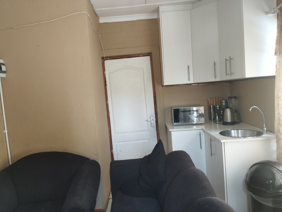 10 Bedroom Property for Sale in Oakdene Western Cape